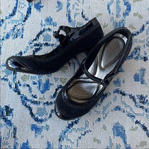 DEXFLEX Black Mary Jane Heels